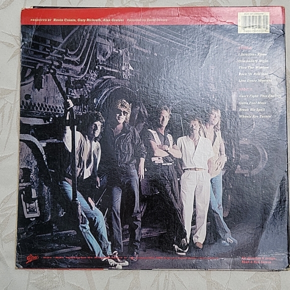 REO Speedwagon Wheels Are Turnin' Vinyl - Picture 2 of 6